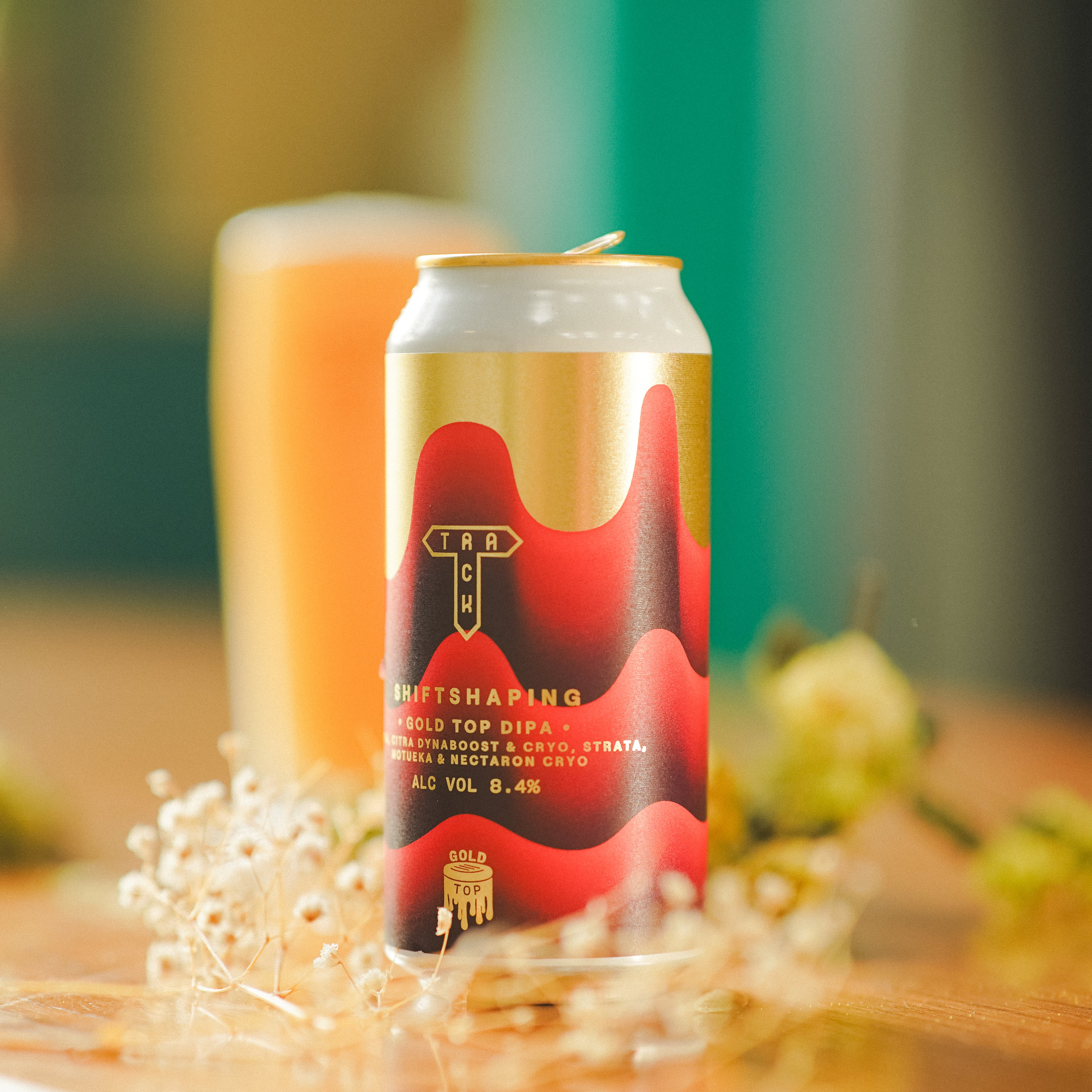 Shiftshaping | Gold Top DIPA w/ Citra, Citra Dynaboost, Citra Cryo, Strata, Motueka & Nectaron Cryo | 8.4%